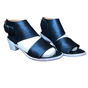 P. Monjo Leather Sandals Size EU 38 US 7.5 Black Neutral Quiet Luxury Spain